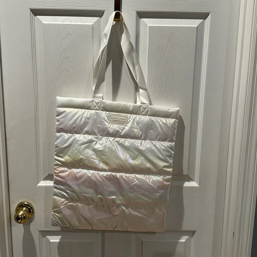 White iridescent winter Bath and Body works tote bag nwt